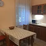 Jokai Apartmanhaz דירה *
