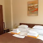 דירה Jokai Apartmanhaz *