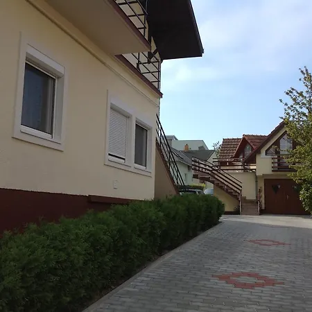 Jokai Apartmanhaz *