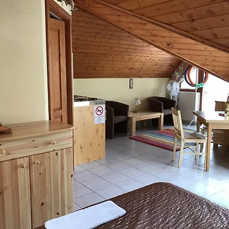 דירה Jokai Apartmanhaz *