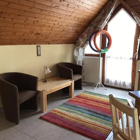 Jokai Apartmanhaz *